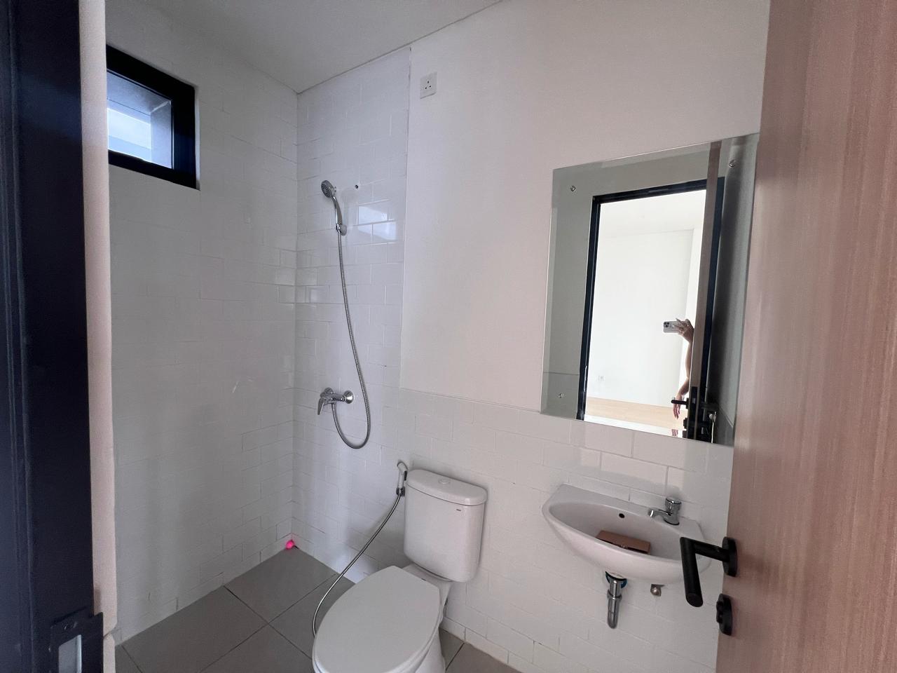 DiSewakan Ruko di Hive Spark North Lippo Cikarang